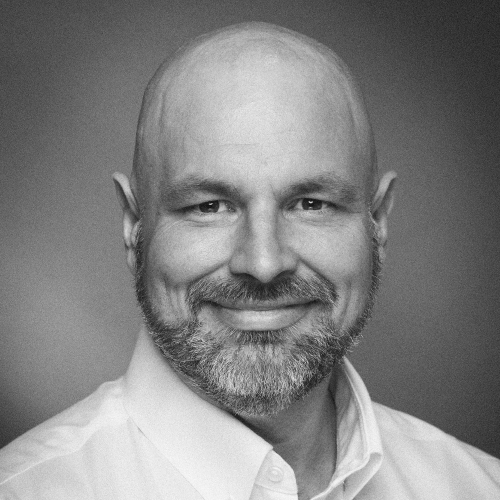 Dr. Helge Lippert